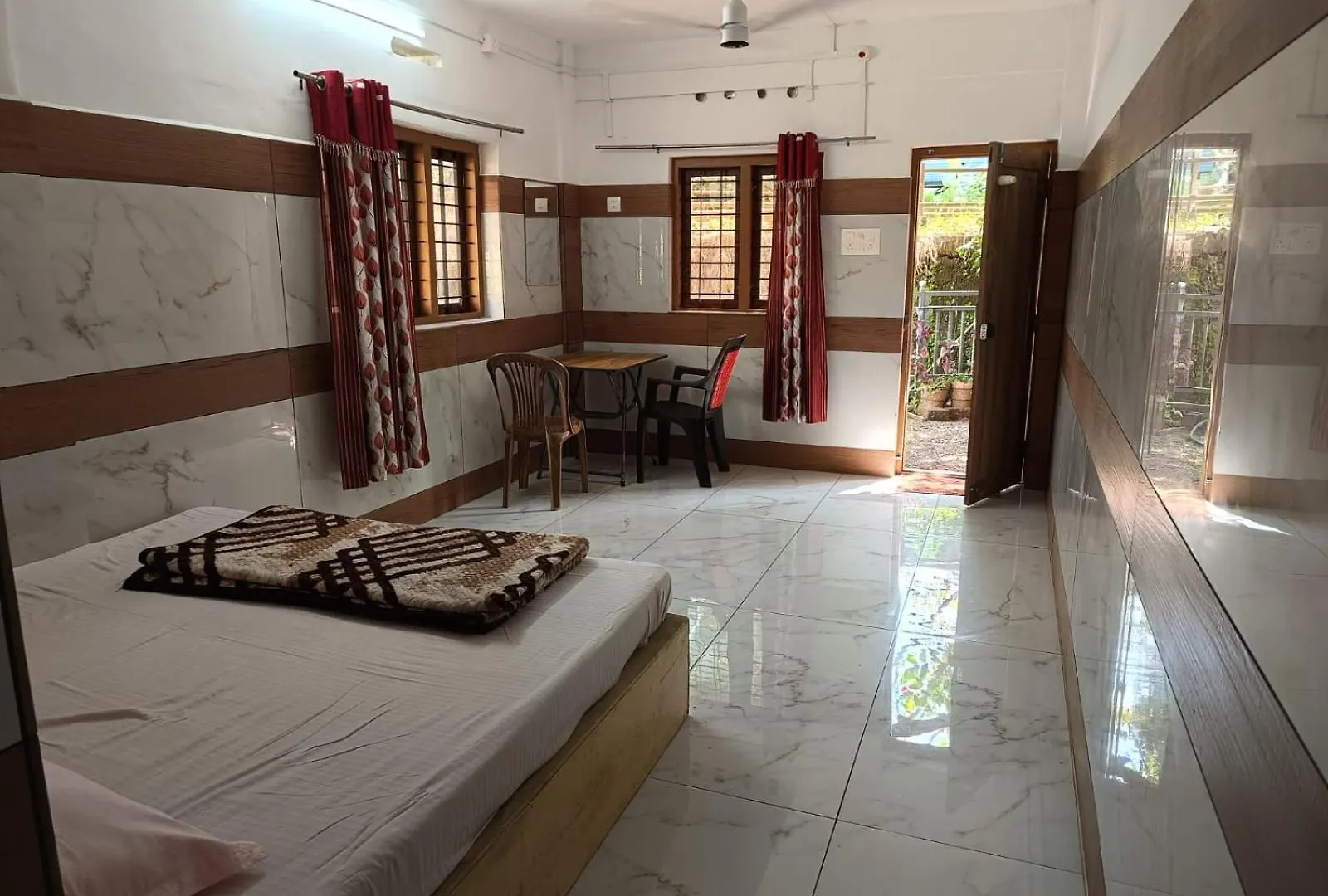 Homestay Alhind Residency Apartment Munnar