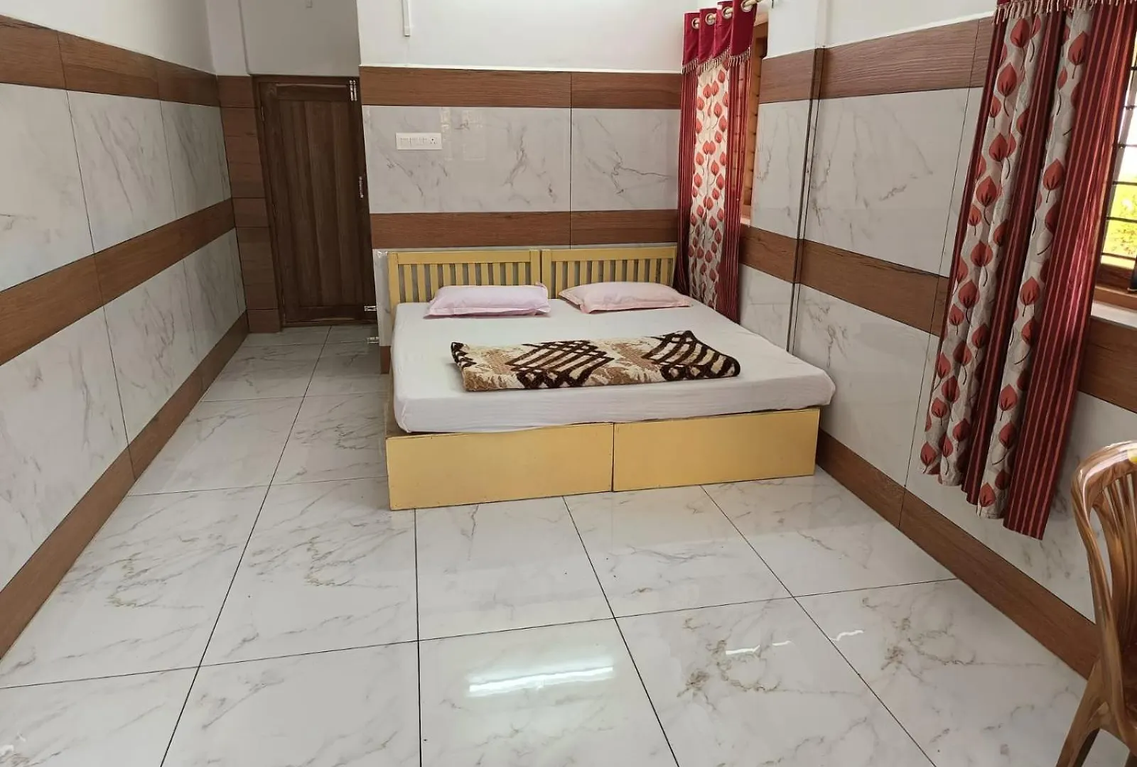 Alhind Residency Apartment Munnar Homestay